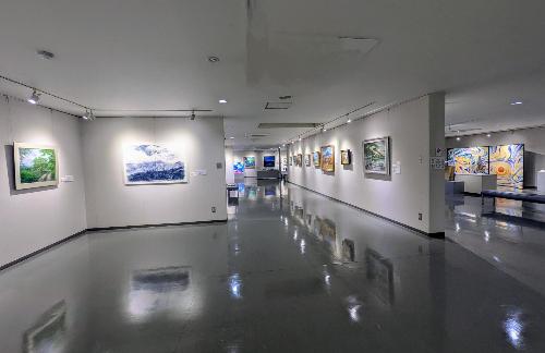 多彩な作品群による山空間